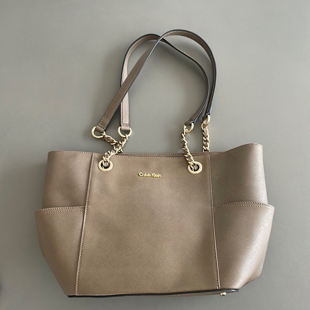 Calvin Klein Shoulder Bag